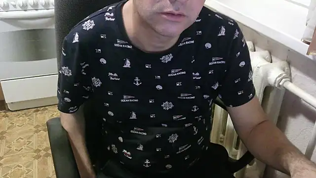 Snapshot of AlDON59 chatting on 10/17/25, 04:31 AlDON59 online show from 10/17/25, 04:31