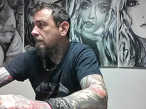 dani4334 online show from 02/01/25, 08:18