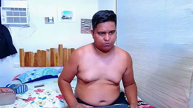 Snapshot of lucasandSofi chatting on 03/15/26, 09:54 lucasandSofi online show from 03/15/26, 09:54