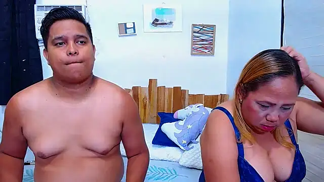 Snapshot of lucasandSofi chatting on 03/28/26, 02:44 lucasandSofi online show from 03/28/26, 02:44