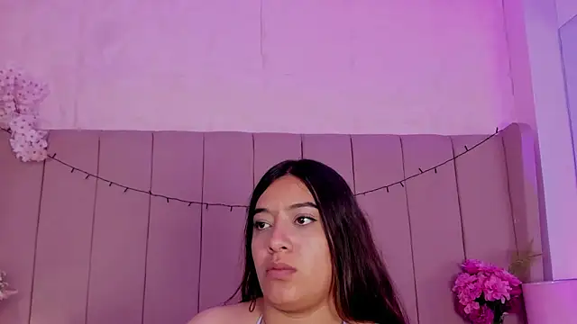 Snapshot of MollyBigBoobs12 chatting on 11/08/25, 10:15 MollyBigBoobs12 online show from 11/08/25, 10:15