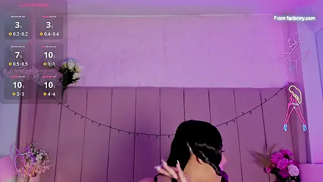 Snapshot of MollyBigBoobs12 chatting on 12/04/25, 09:12 MollyBigBoobs12 online show from 12/04/25, 09:12