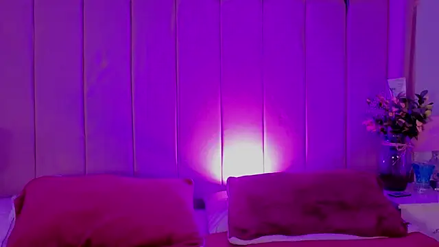 MollyBigBoobs12 online show from 04/14/26, 09:10