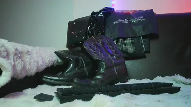 Leonnardo Jaramillo online show from 12/03/24, 12:06