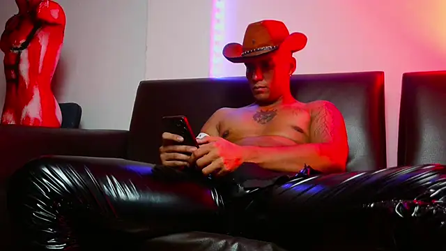 Leonnardo Jaramillo online show from 01/23/25, 12:41