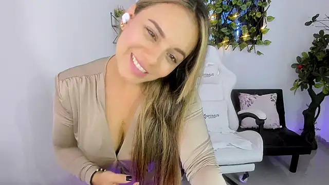 Sara lopez 28 online show from 01/18/25, 02:55