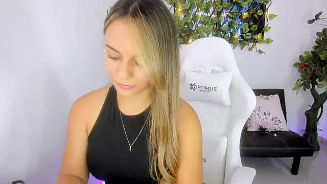 Sara lopez 28 online show from 01/25/25, 03:20