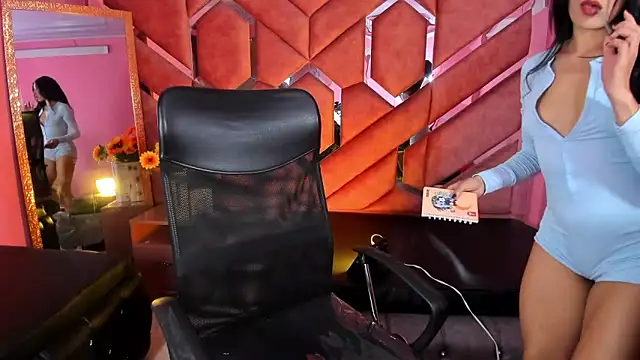 Snapshot of Eimy_Sexy_ chatting on 10/29/25, 01:46 Eimy Sexy online show from 10/29/25, 01:46