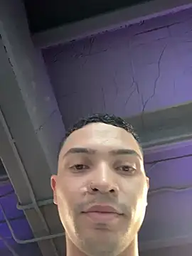 Snapshot of Thiago_Santo_ chatting on 01/28/25, 09:08 Thiago Santo online show from 01/28/25, 09:08