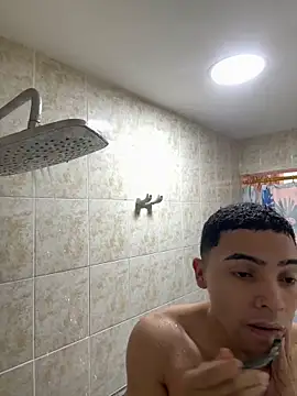 Snapshot of Thiago_Santo_ chatting on 02/19/25, 04:00 Thiago Santo online show from 02/19/25, 04:00