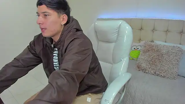 Damian23   online show from 01/09/25, 01:13