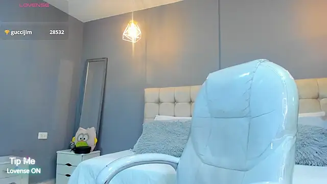 Damian23   online show from 09/18/25, 11:12