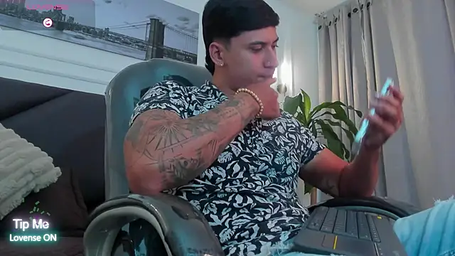 Damian23   online show from 11/11/25, 11:54