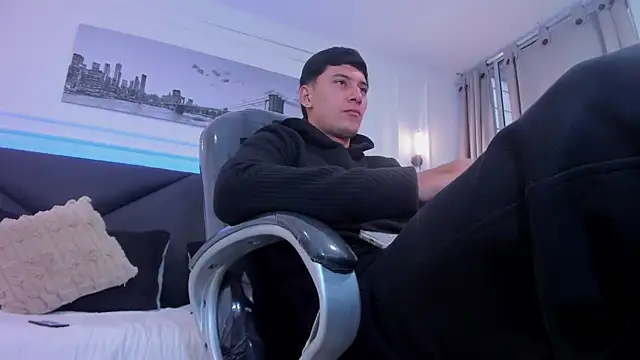 Damian23   online show from 12/16/25, 12:43