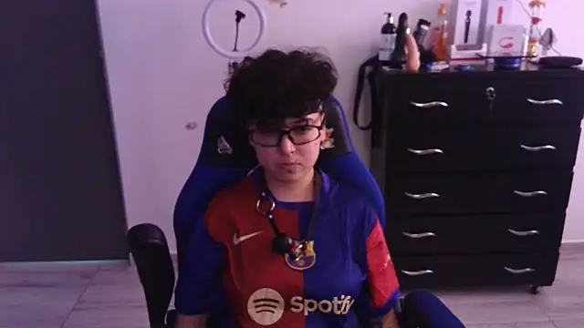 thomascooper7 online show from 01/29/25, 08:25