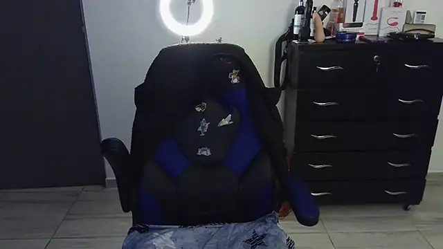 thomascooper7 online show from 02/06/25, 01:16