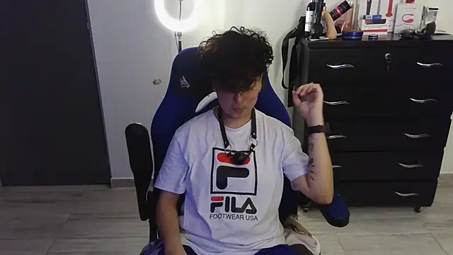 thomascooper7 online show from 02/11/25, 03:50