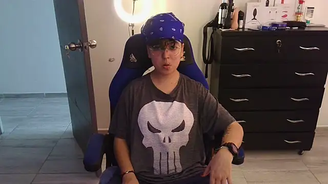 thomascooper7 online show from 02/18/25, 10:03