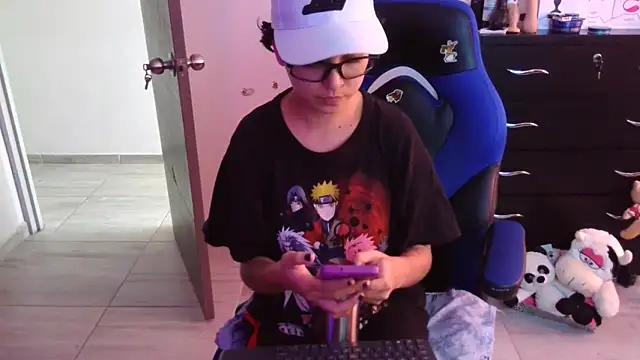 thomascooper7 online show from 12/17/25, 07:09