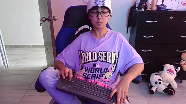 thomascooper7 online show from 12/20/25, 06:59