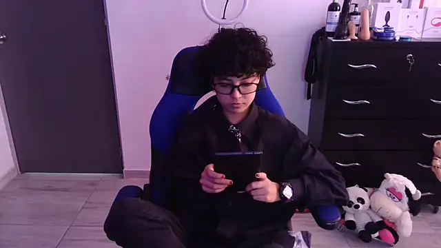 thomascooper7 online show from 02/14/26, 06:48