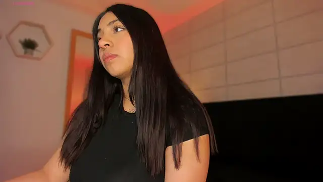 Christine Laam online show from 10/03/25, 12:13