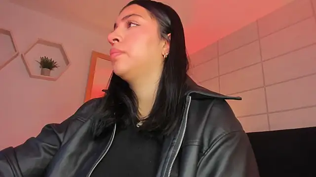 Christine Laam online show from 12/02/25, 12:21