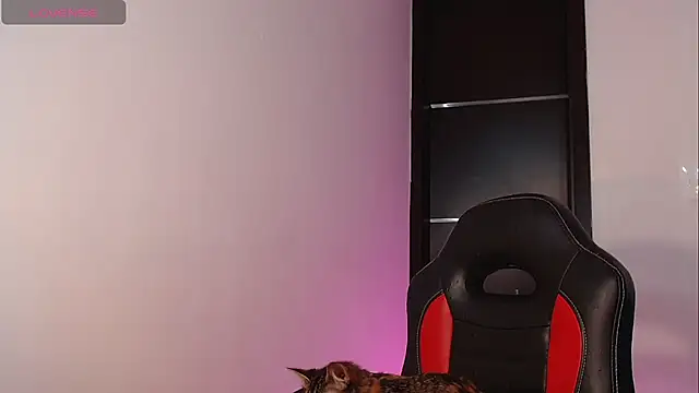 GiselleBlare online show from 12/12/24, 06:47