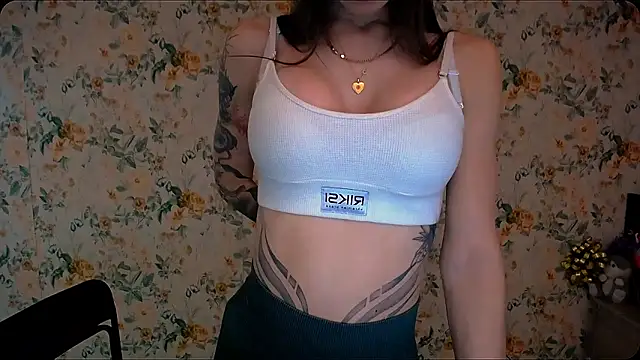 Snapshot of Asia_N_ chatting on 01/21/25, 07:26 Asia N  online show from 01/21/25, 07:26