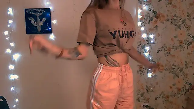 Snapshot of Asia_N_ chatting on 09/11/25, 03:28 Asia N  online show from 09/11/25, 03:28