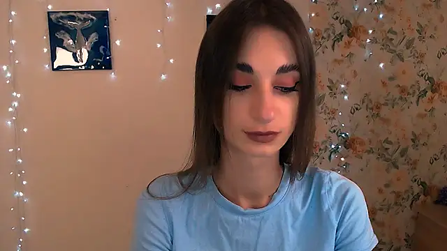 Snapshot of Asia_N_ chatting on 10/28/25, 04:27 Asia N  online show from 10/28/25, 04:27