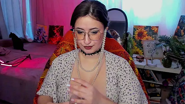 Snapshot of annallurings chatting on 04/19/26, 03:28 annallurings online show from 04/19/26, 03:28