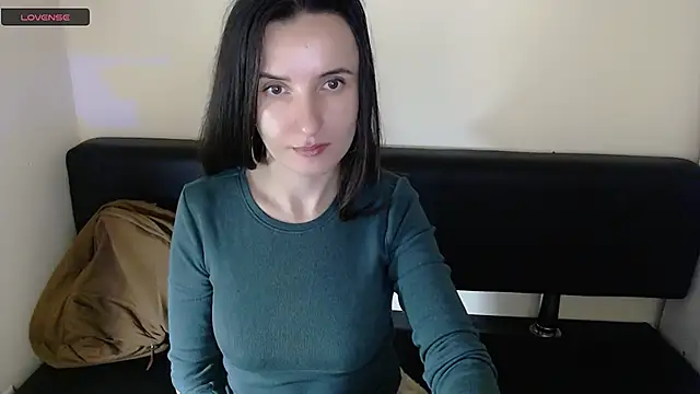 Snapshot of LaimaV_ chatting on 12/08/24, 02:30 LaimaV online show from 12/08/24, 02:30