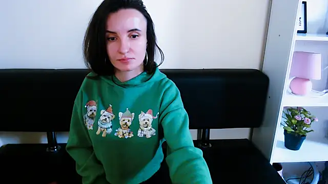 Snapshot of LaimaV_ chatting on 12/28/24, 11:41 LaimaV online show from 12/28/24, 11:41