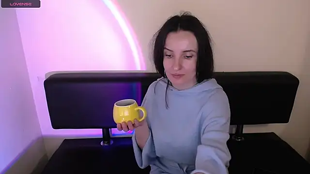 Snapshot of LaimaV_ chatting on 09/30/25, 12:54 LaimaV online show from 09/30/25, 12:54