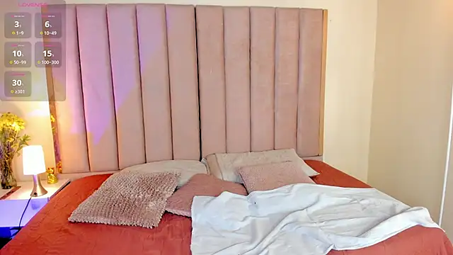 Milan ebony online show from 11/28/25, 11:35