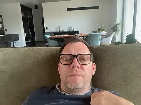 xmnbx77 online show from 10/13/25, 09:53