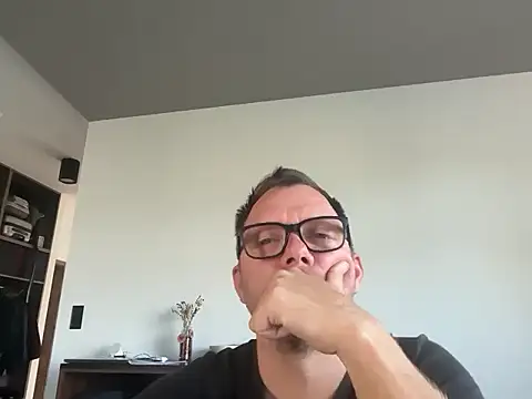 xmnbx77 online show from 10/14/25, 07:20