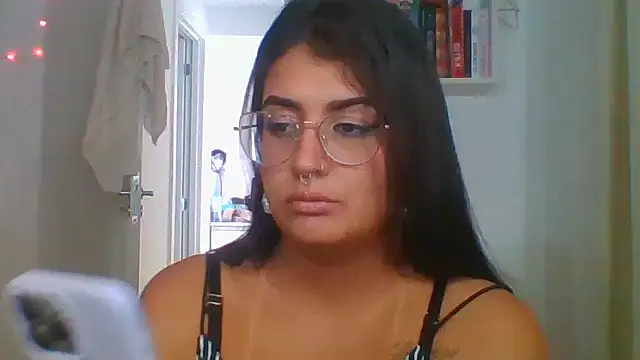 Snapshot of isa_ofc2024 chatting on 03/26/26, 03:39 isa ofc2024 online show from 03/26/26, 03:39