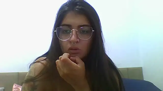 Snapshot of isa_ofc2024 chatting on 04/04/26, 01:52 isa ofc2024 online show from 04/04/26, 01:52