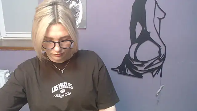 Snapshot of _sexy_lady chatting on 05/21/26, 12:45 sexy lady online show from 05/21/26, 12:45