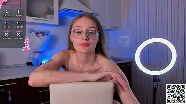 LivyyBossom online show from 03/13/25, 07:39