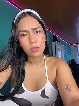 Snapshot of ALANAH_KITTY chatting on 02/24/26, 07:45 ALANAH KITTY online show from 02/24/26, 07:45