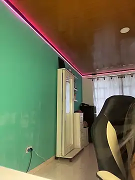 Snapshot of ALANAH_KITTY chatting on 03/10/26, 07:30 ALANAH KITTY online show from 03/10/26, 07:30