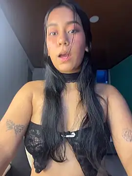 Snapshot of ALANAH_KITTY chatting on 04/01/26, 08:17 ALANAH KITTY online show from 04/01/26, 08:17