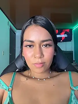 Snapshot of ALANAH_KITTY chatting on 04/16/26, 09:39 ALANAH KITTY online show from 04/16/26, 09:39