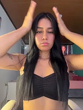 Snapshot of ALANAH_KITTY chatting on 04/20/26, 08:21 ALANAH KITTY online show from 04/20/26, 08:21