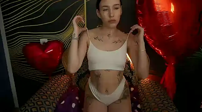 NikkiGoldSide online show from 03/01/25, 05:05