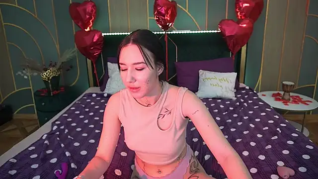 NikkiGoldSide online show from 03/02/25, 07:56