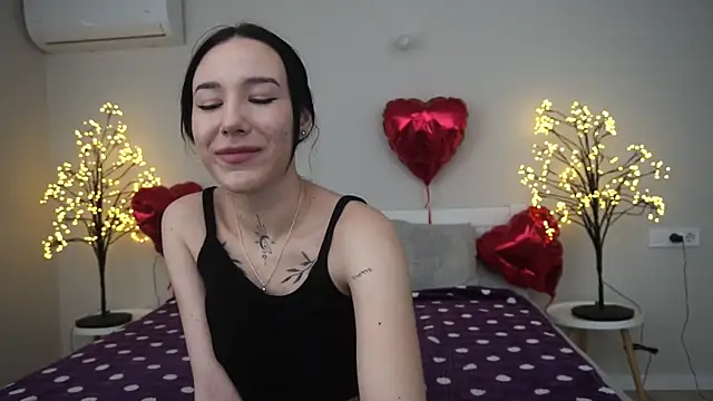 NikkiGoldSide online show from 03/03/25, 01:42